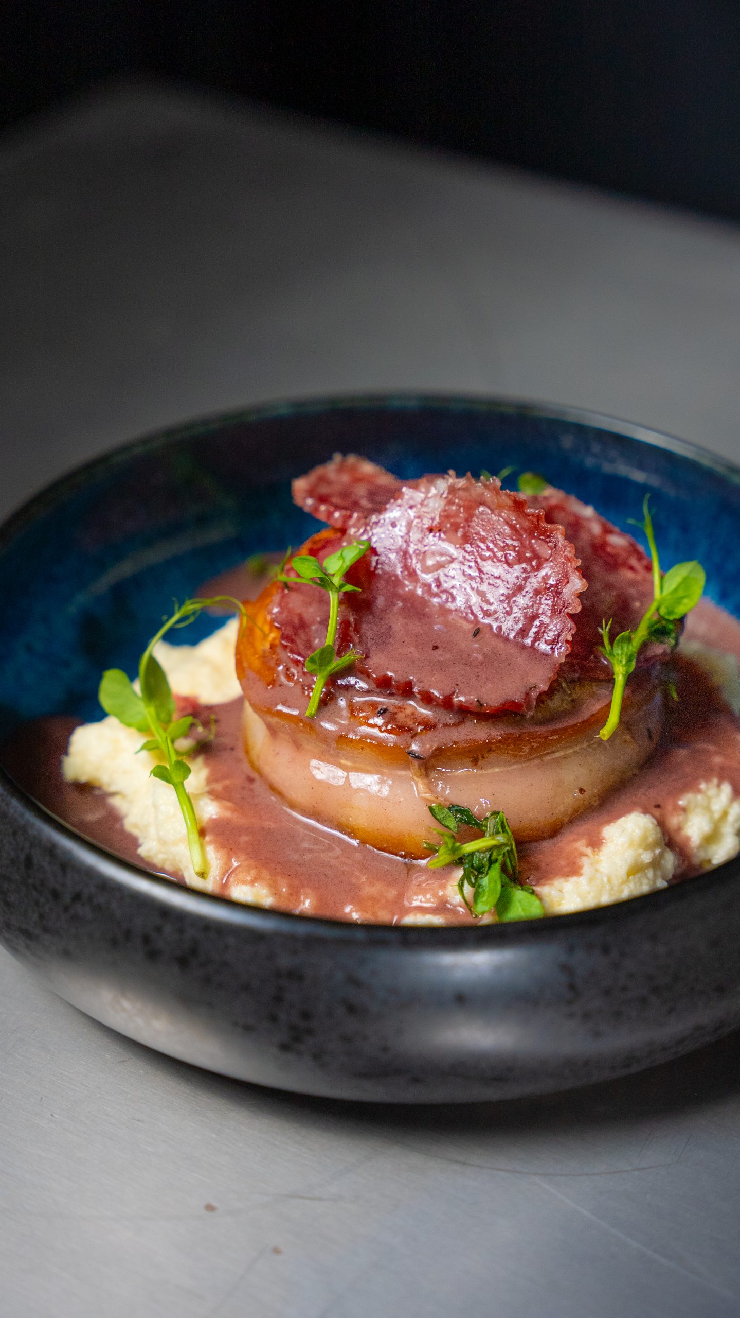 Médaillon de veau aux tranches fines de saucisson sec